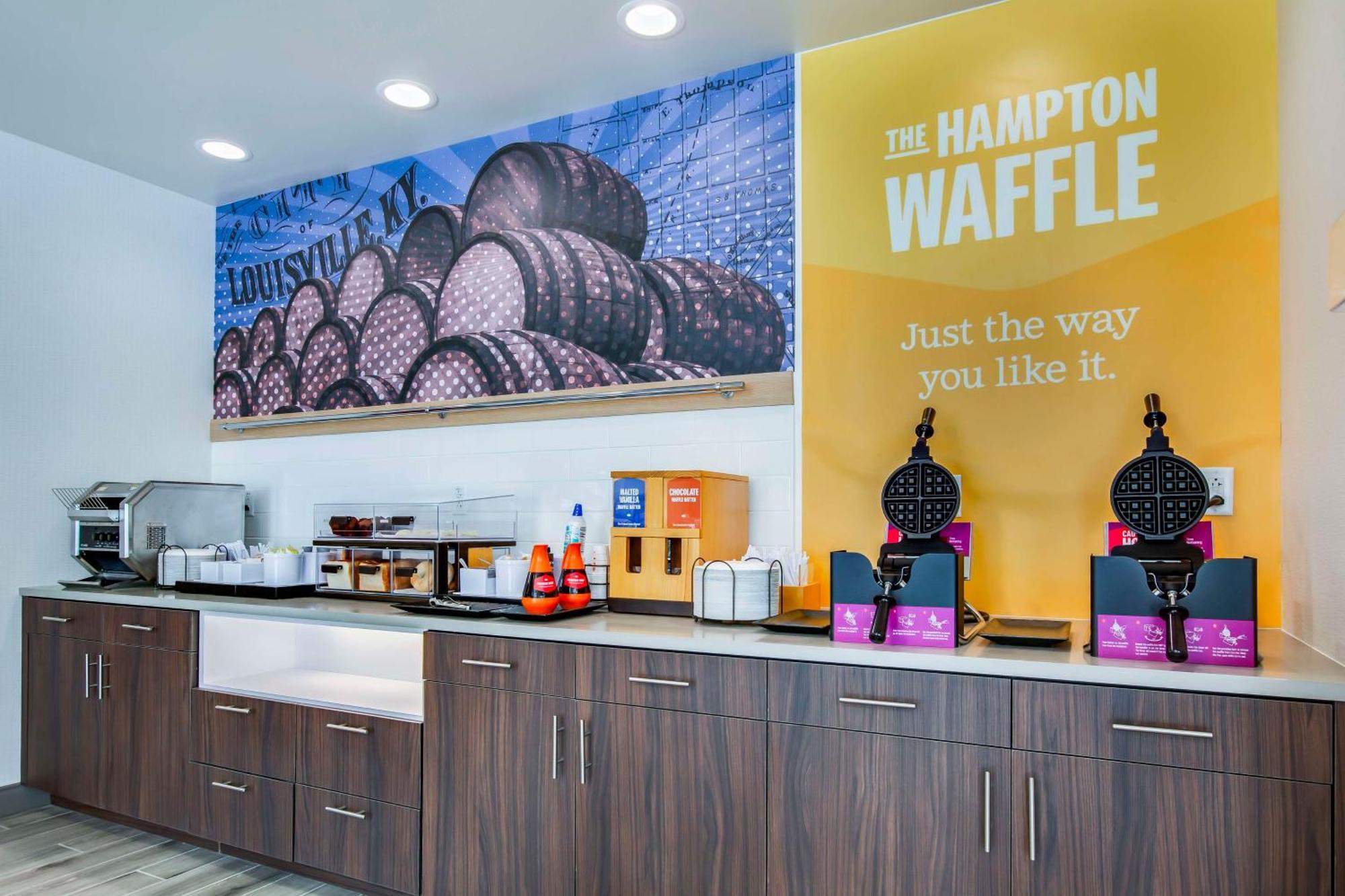 Hampton Inn & Suites By Hilton Louisville East Oxmoor Экстерьер фото