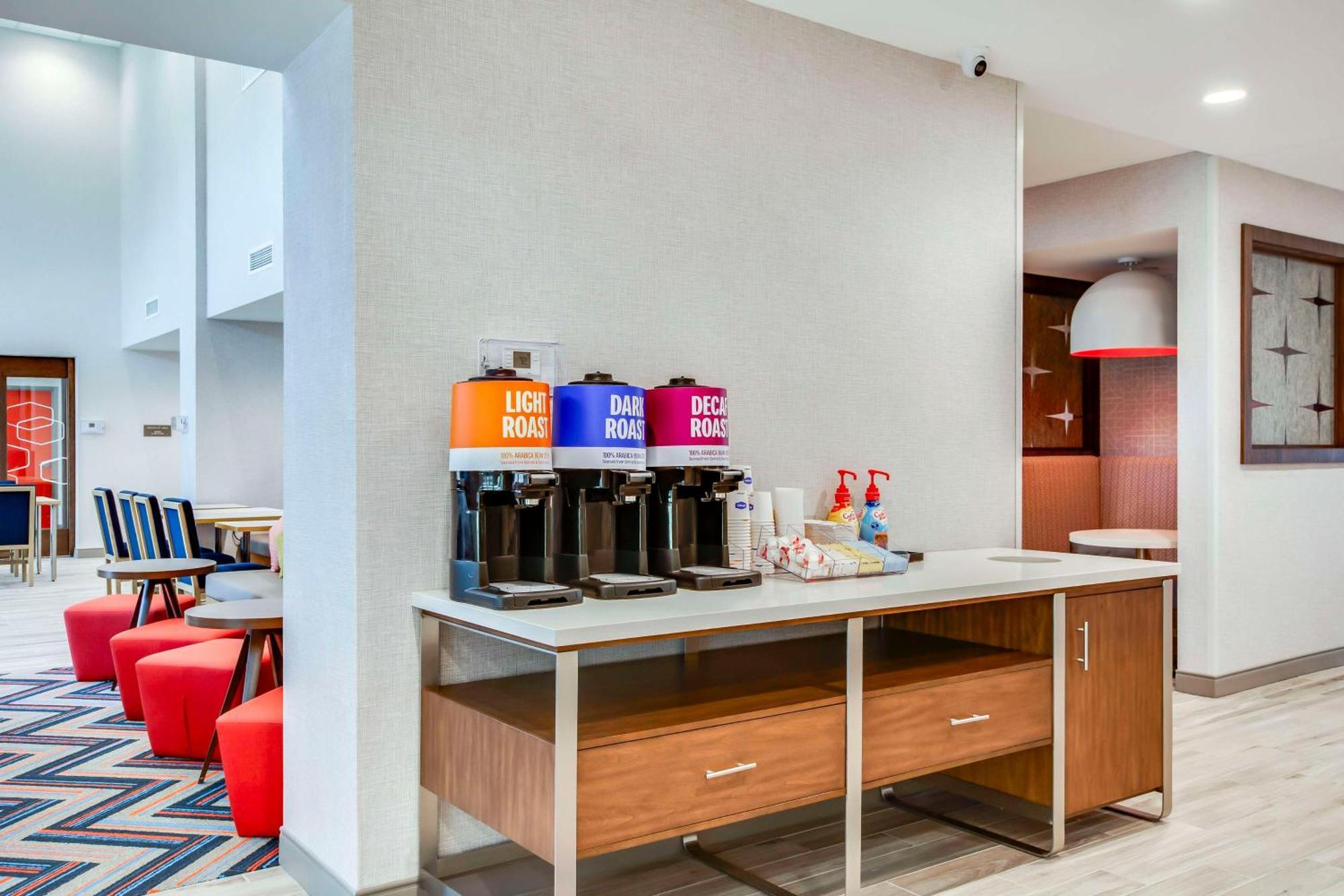 Hampton Inn & Suites By Hilton Louisville East Oxmoor Экстерьер фото